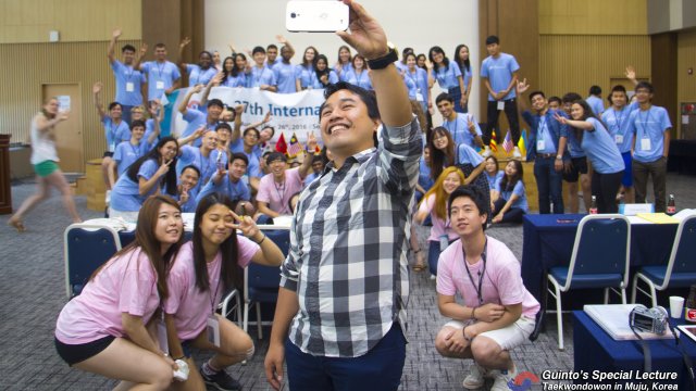 Youthful energy. Dr. Guinto takes a “selfie” with youth leaders at the International Youth Forum in South Korea (Photo courtesy of NCYOK)