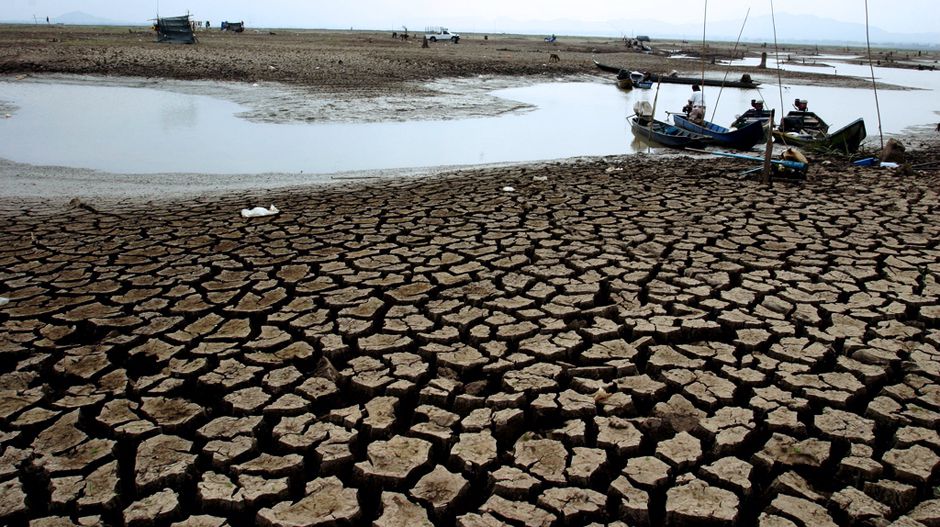 Indonesian drought, Kenyan flooding