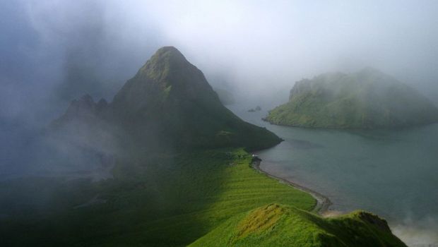 希ガス クリプトンは希ガスであるにもかかわらず、フッ素と反応することが知られています。