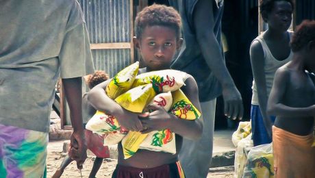 ミクロ経済学 ミクロ経済学は、小さな社会集団の経済活動を分析します。