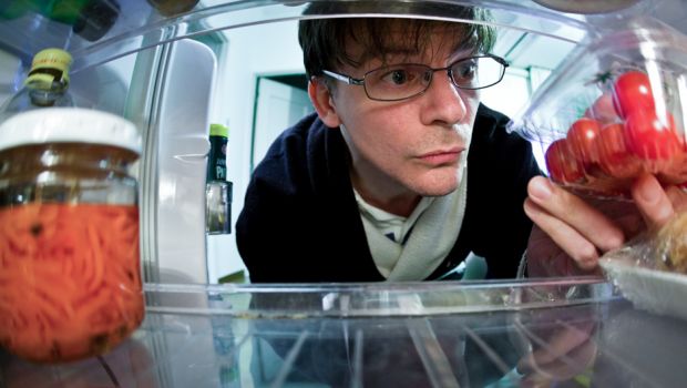 アルゼンチンのラグーンが化学廃棄物を受けてピンク色に染まる